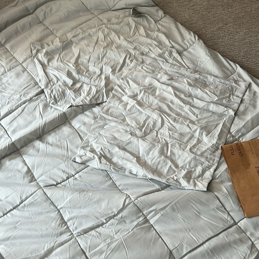 Reversible down, alternative comforter set